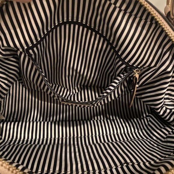 Kate Spade ♠️ beige purse - Picture 5 of 6